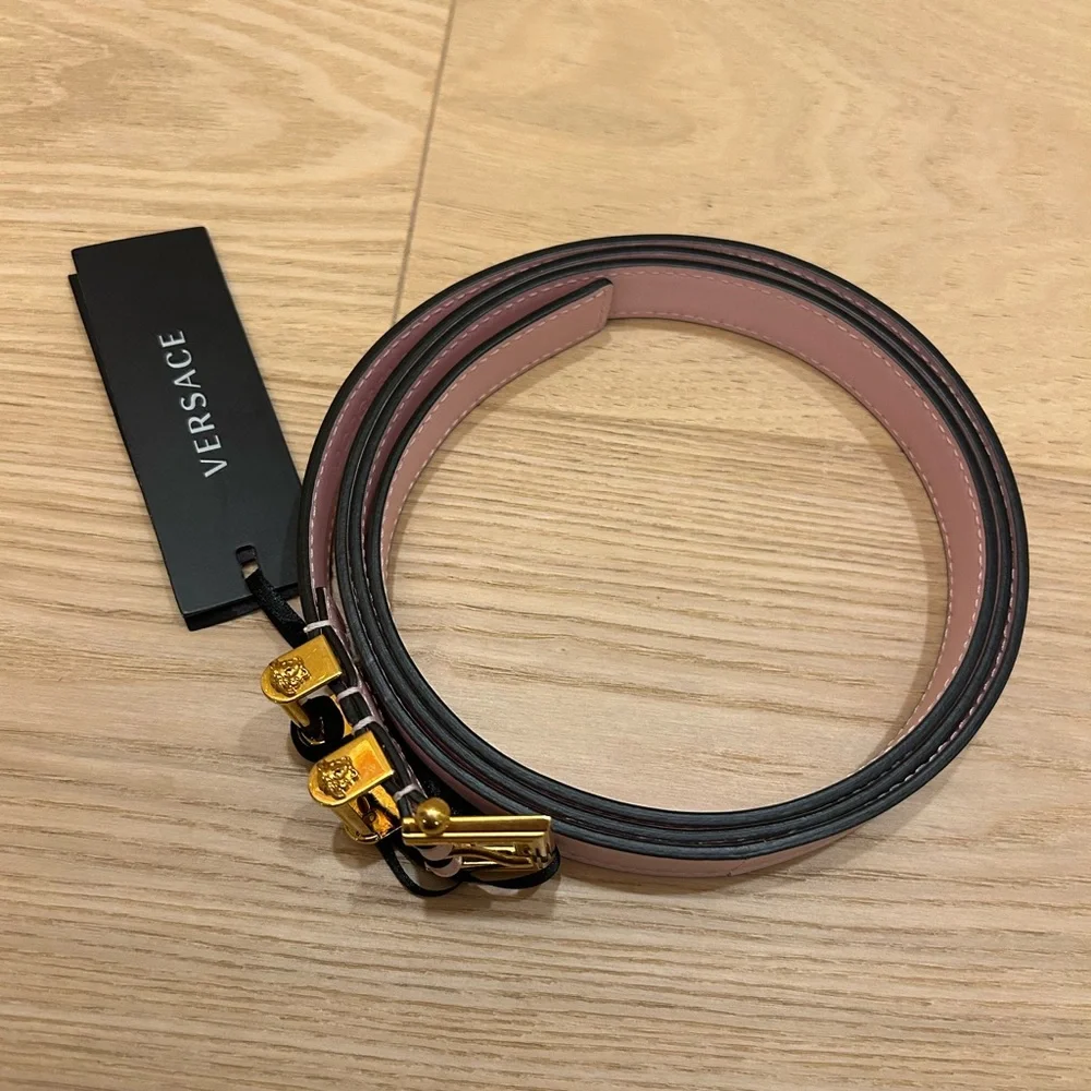 Versace - Picture 5 of 5